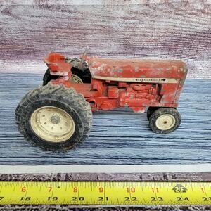 Vtg Ertl 1/16 scale diecast International harvester n/frontend tractor red/white